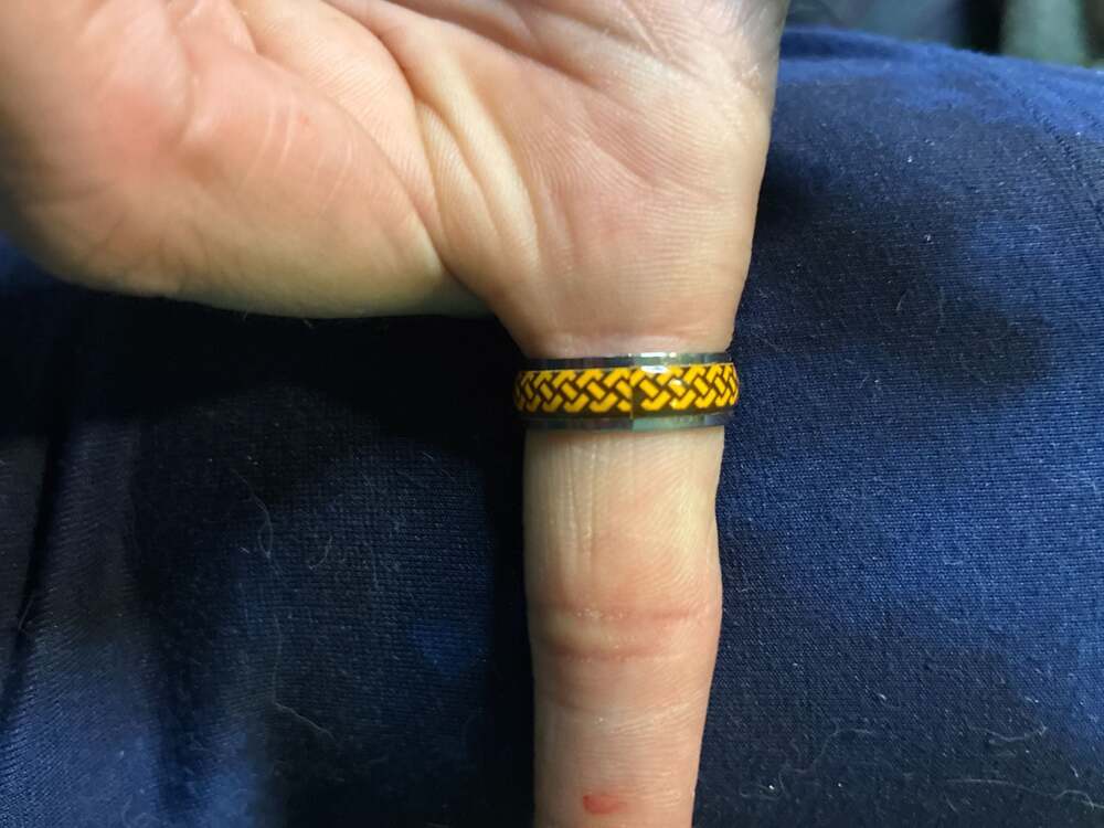 Unisex 8mm Stainless Steel Yellow Celtic Knot Dragon Band Ring - Size 9